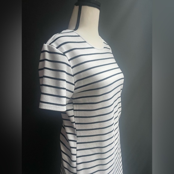 TOBI Striped White Tee Shirt Dress - Small - Picture 6 of 9